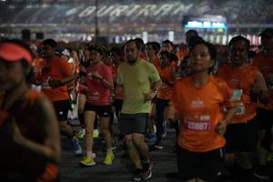 BIB: 5250, 25887
                            <button type="button" onclick="openModal(21004443)" class="btn btn-primary btn-sm float-right btn-popup" data-toggle="modal" data-target=".modal-high-quality">
                        <i class="fas fa-shopping-cart"></i> Add to Cart
                    </button>
                                            <button type="button" onclick="isThisMe(21004443, true)" class="btn btn-success btn-sm float-right btn-popup btn-isme hidden" data-toggle="tooltip" data-placement="bottom" title="นี่คือรูปของคุณใช่ไหม คลิกที่นี่เพื่อเอาเข้าอัลบั้ม">
                        <i class="fas fa-plus"></i> Add to album
                    </button>
                    <button type="button" onclick="isThisMe(21004443, false)" class="btn btn-warning btn-sm float-right btn-popup btn-isnotme hidden">
                        <i class="fas fa-ban"></i> Remove from album
                    </button>